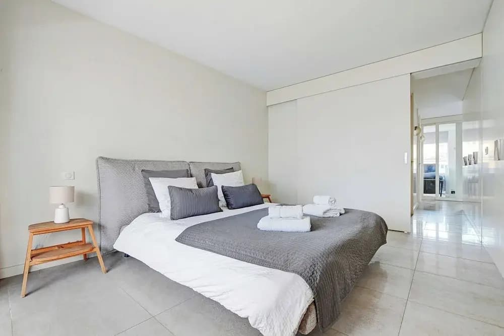 Exceptional 3bdr/6p apt - View of the Eiffel Tower - photo 5
