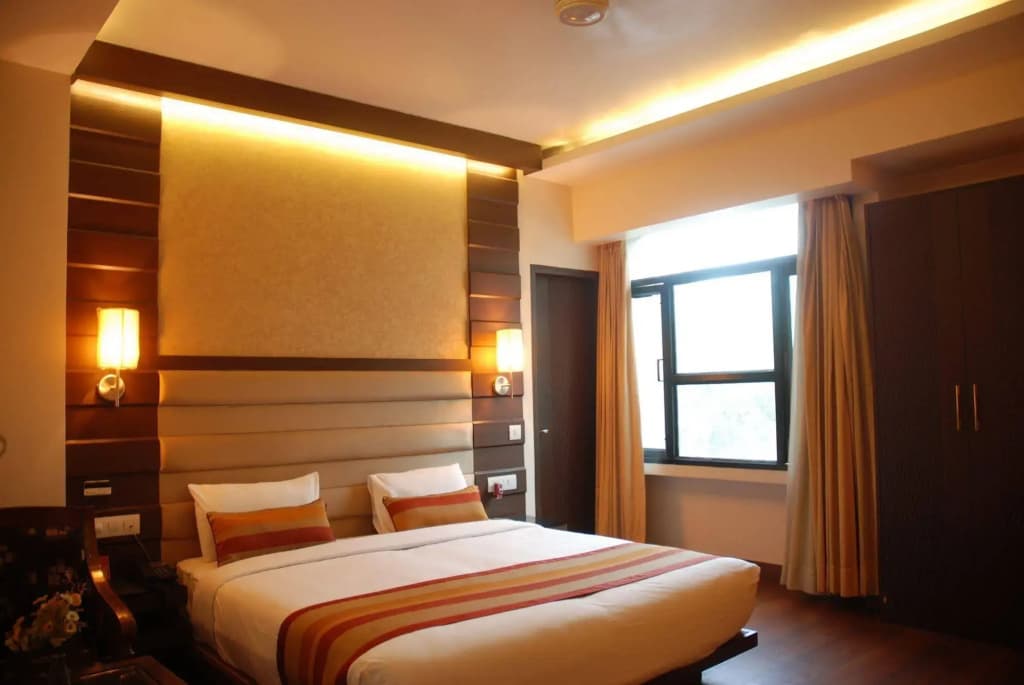 Hotel Metro Heights - photo 4