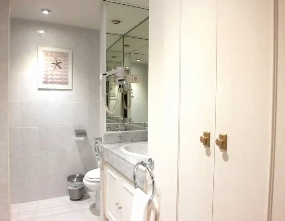 DFlat Escultor Madrid 106 Apartments - photo 7