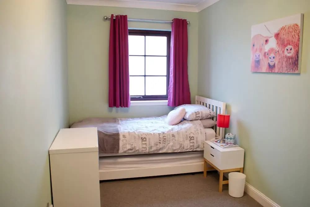 Edinburgh Top Floor Flat - photo 3