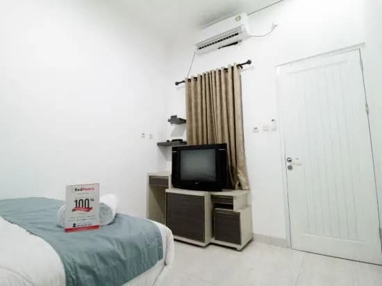 RedDoorz Mampang 7 - photo 8