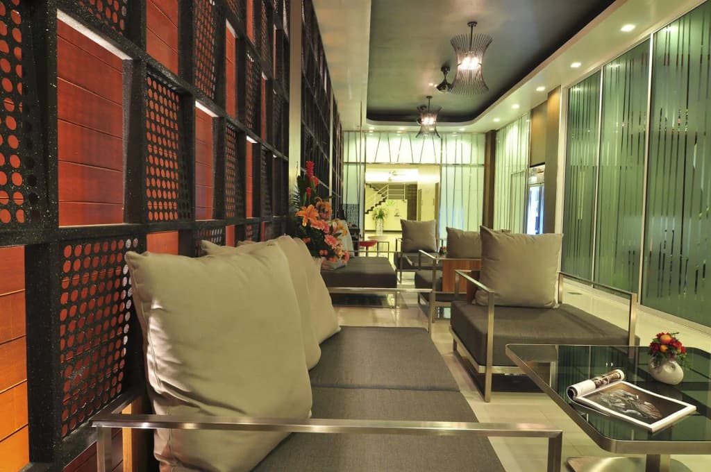 Platinum Hotel - photo 10