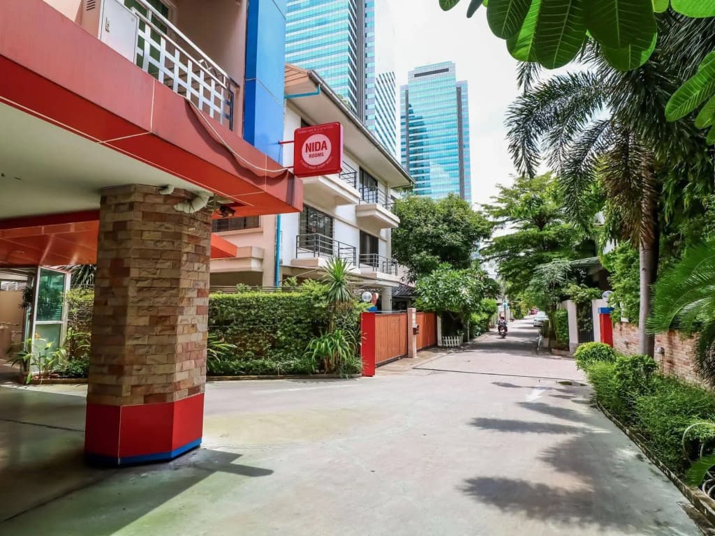 L-Seven Hotel - photo 15
