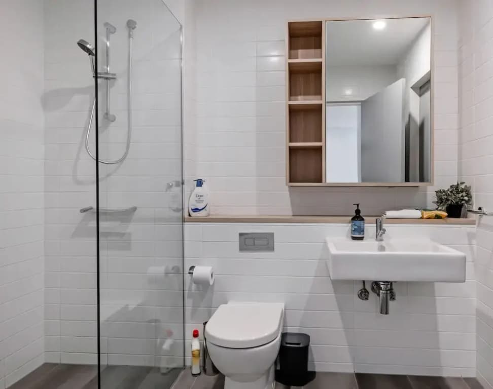 Kozyguru | Penrith | 2 Bed 2 Bath Apt Free Parking - photo 5