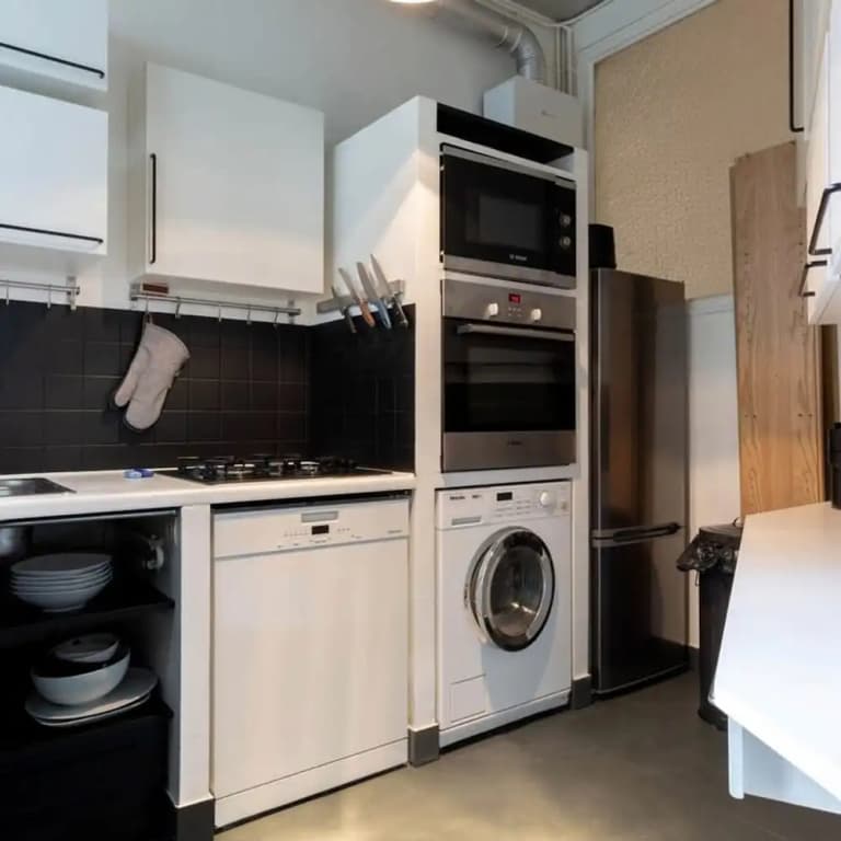 Chic Grenelle 3 Bedroom Apartment in Paris - photo 13