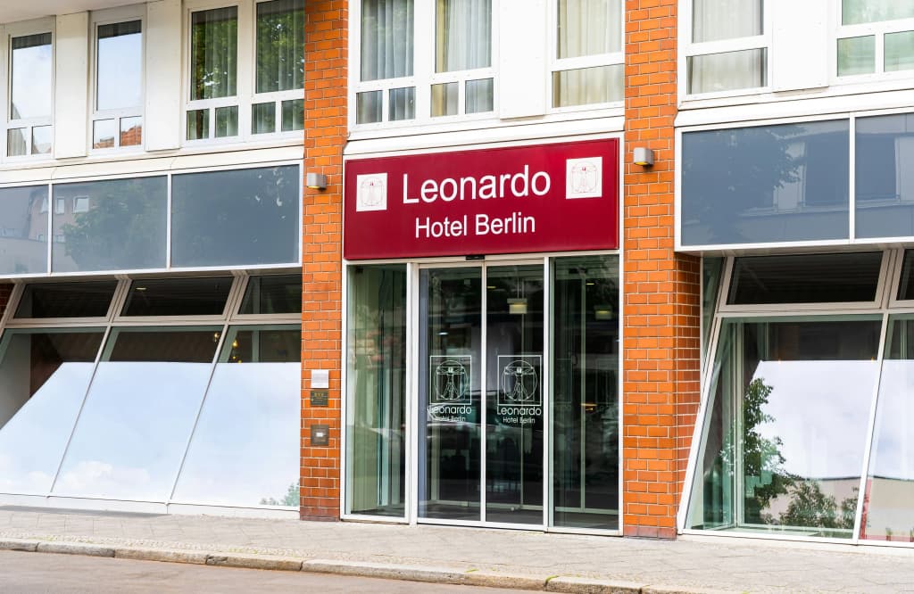 Leonardo Hotel Berlin - photo 1