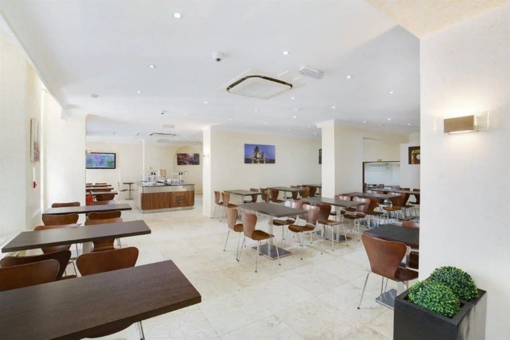 Queens Park Hotel - photo 17