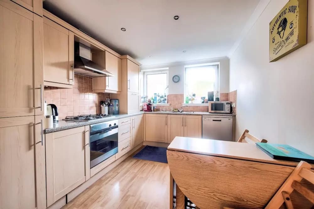 Comfortable Apartment Next To Holyrood Park - photo 10