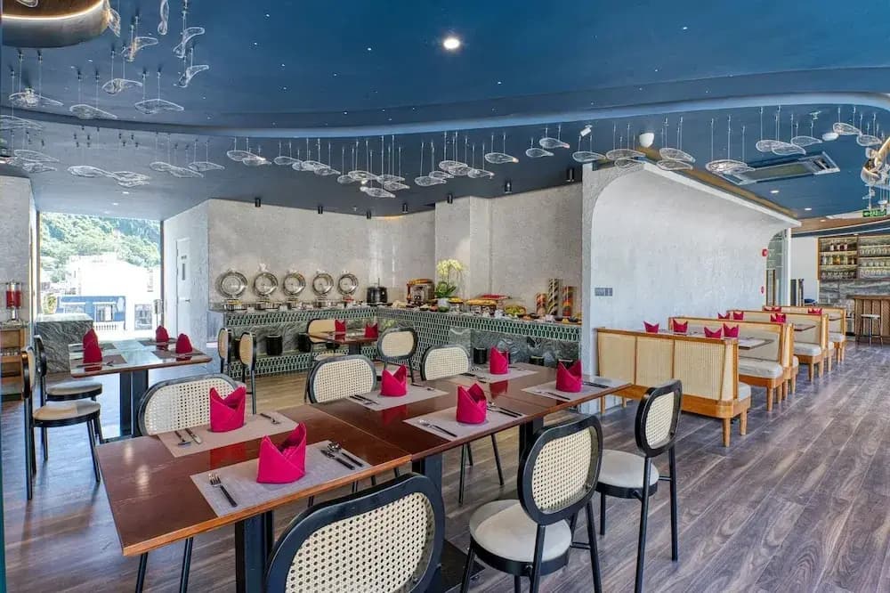 The Almin Hotel - photo 23