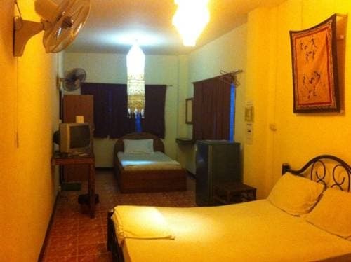 Gaeng Phet Restaurant & Guesthouse - photo 10