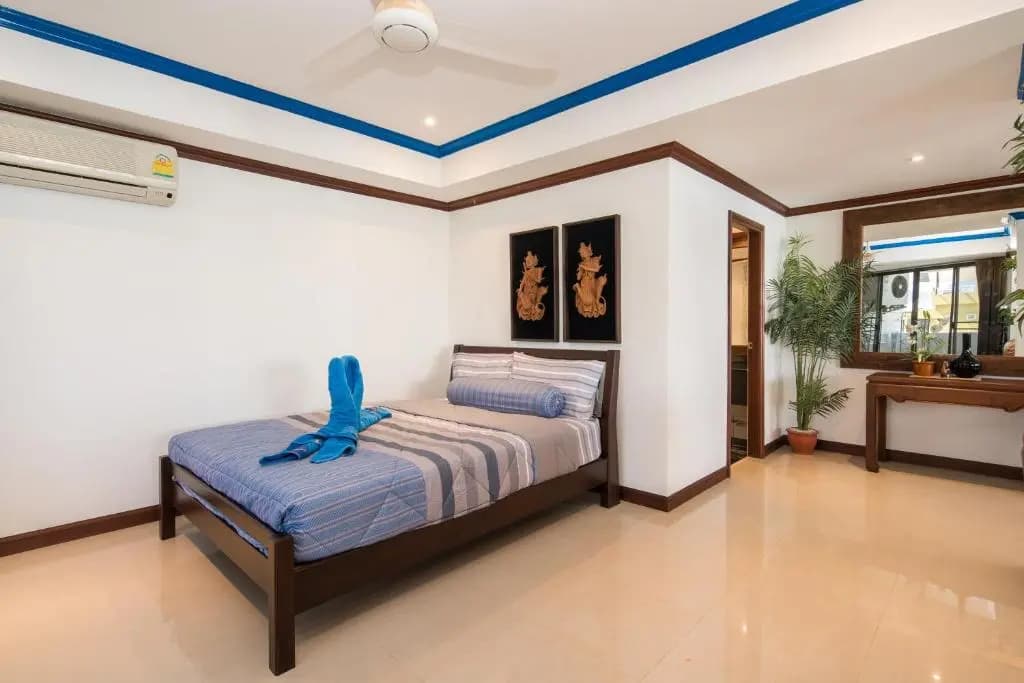 Phuket Palace Condominium by Ale - photo 2