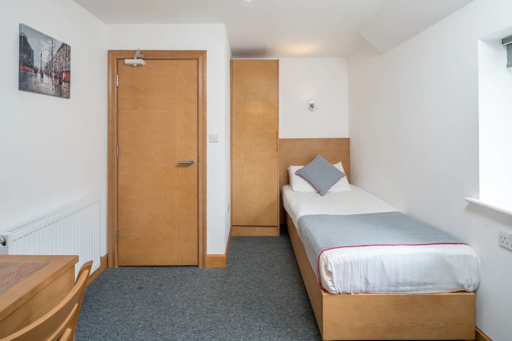 Flexistay Aparthotel Sutton - photo 4