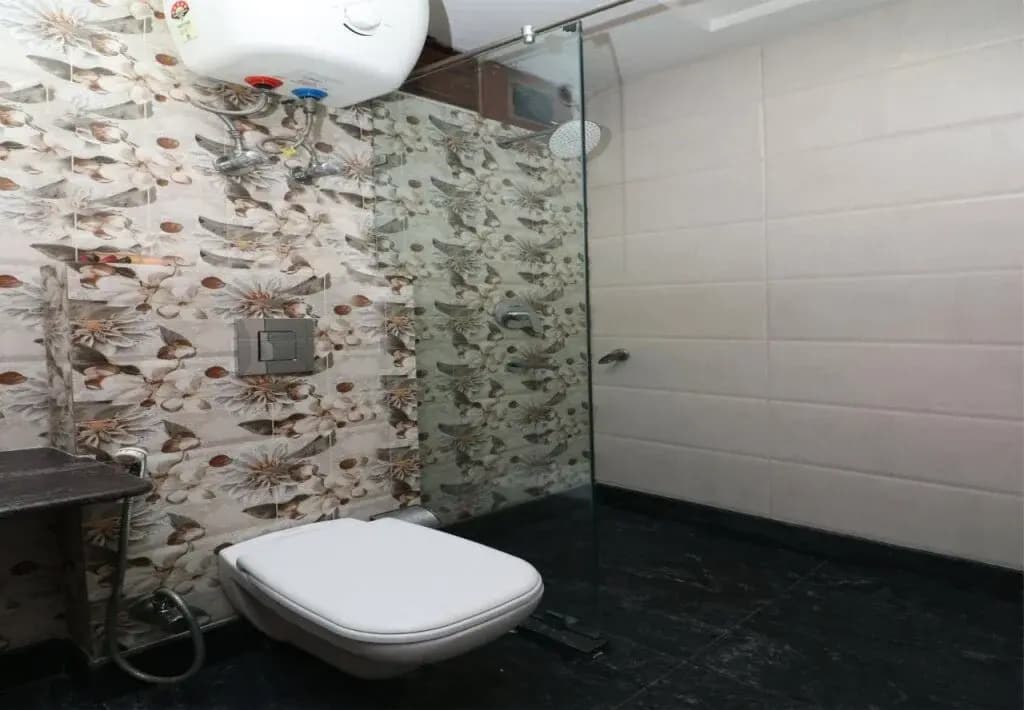 Hotel Sapphire - photo 7
