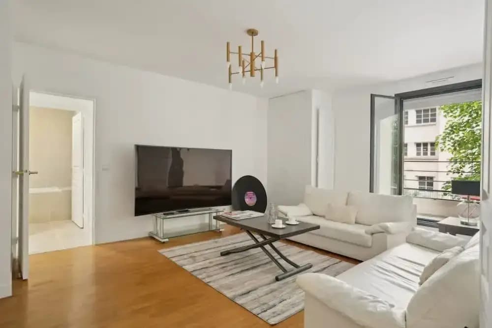 Elegant New Apartment With Balcony in the 16th - M - photo 3