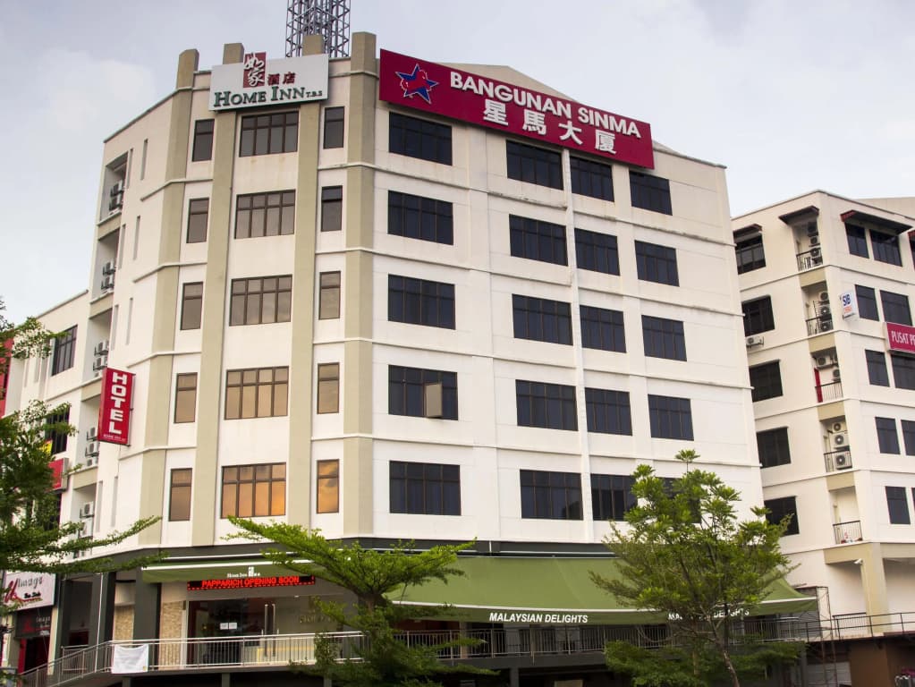 Hotel Zamburger Bukit Segar - photo 1