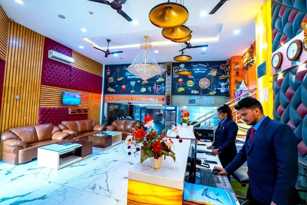 Hotel Mahajan International - photo 17