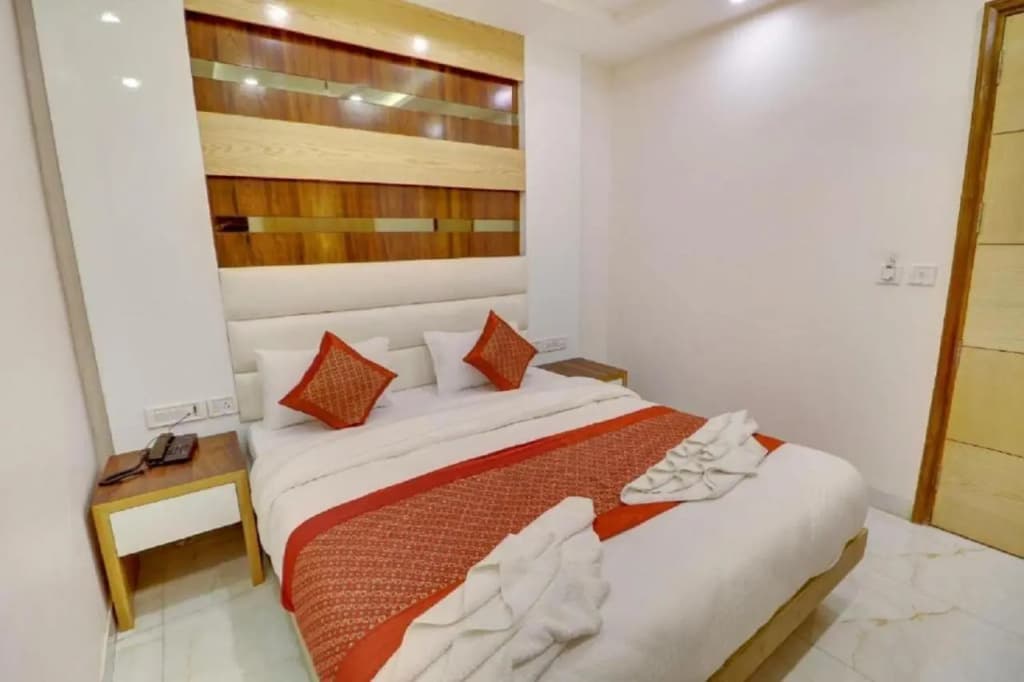 Orange Snapper Hotel - photo 2