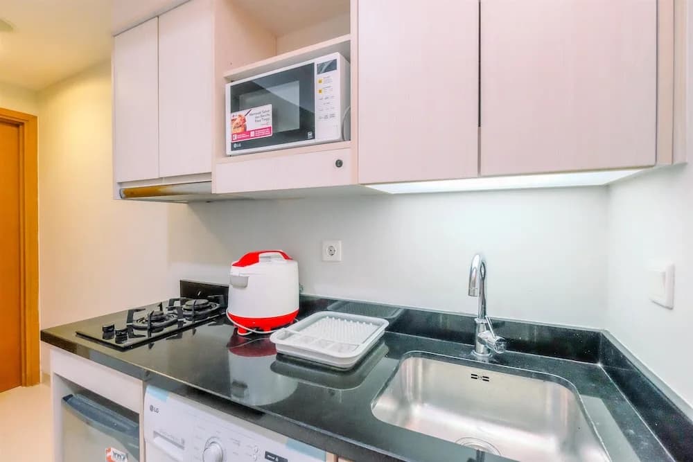 Homey And Minimalist 1Br The Mansion Kemayoran Apartment - photo 8
