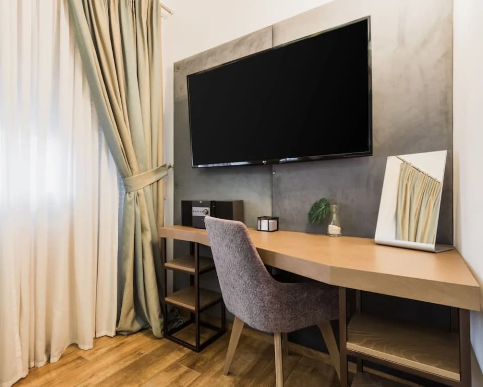 Acropolis Executive Suite - main photo