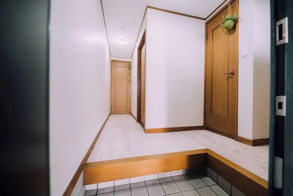 5BDR 1.5BA Osaka Castle House - photo 11
