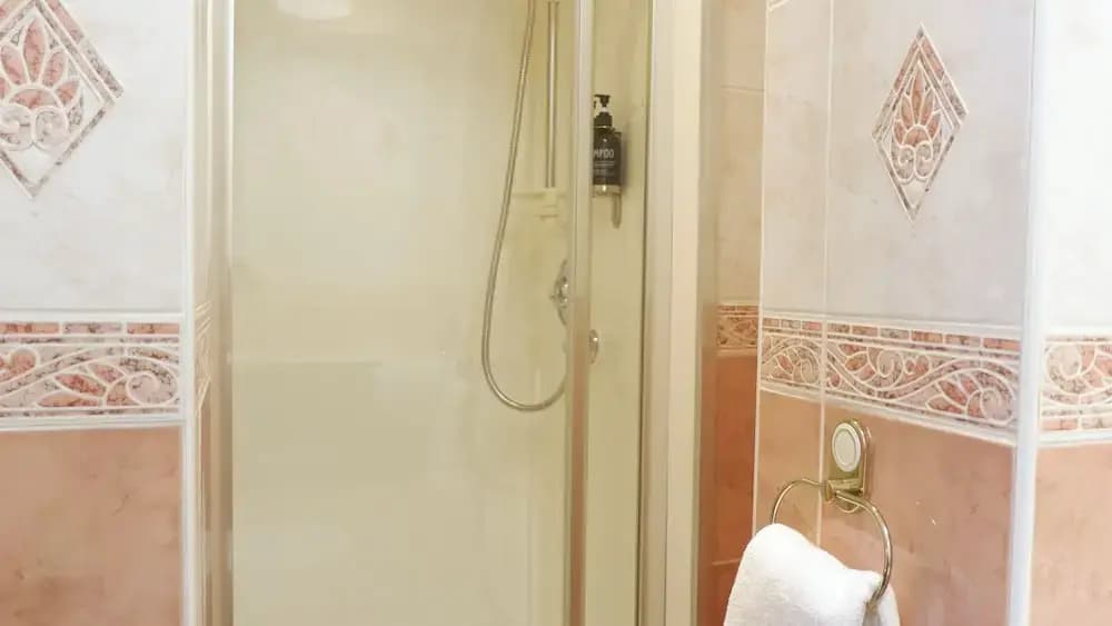 4 Friends House - photo 9
