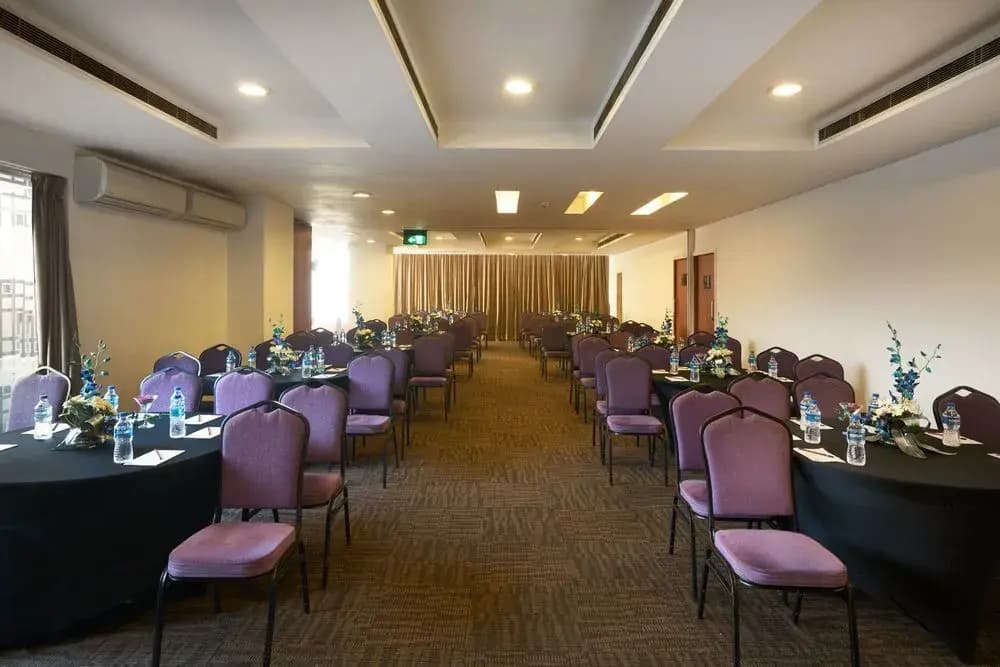 Caspia Hotel New Delhi Shalimar Bagh - photo 11