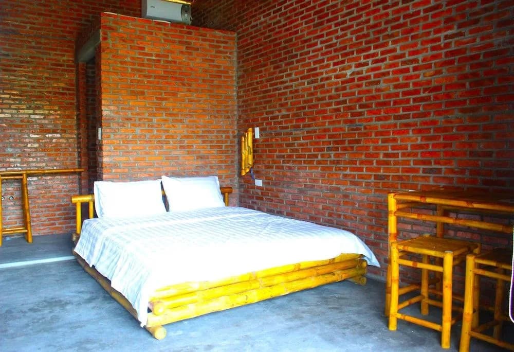 Ba's Garden Beachside Homestay - photo 4