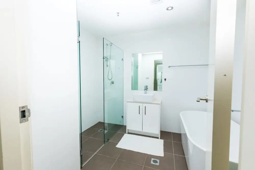 Perfectly Located Apartment - photo 8