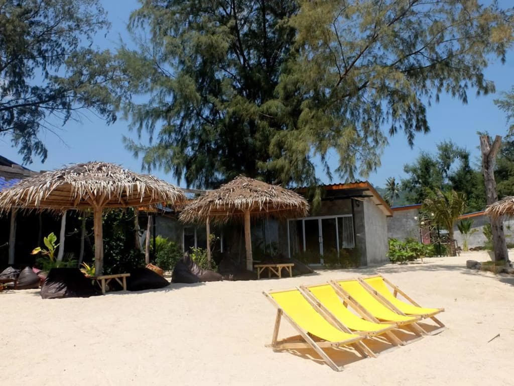 Seaesta Beach - photo 17