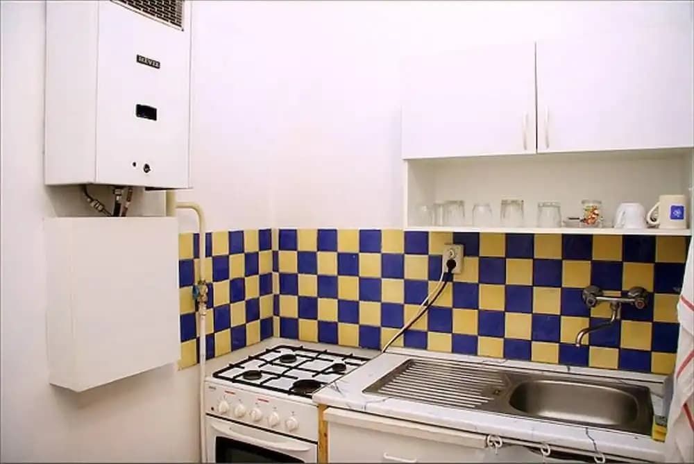 Central Location Air-conditioning Wi-fi Pc Central Heating - photo 12