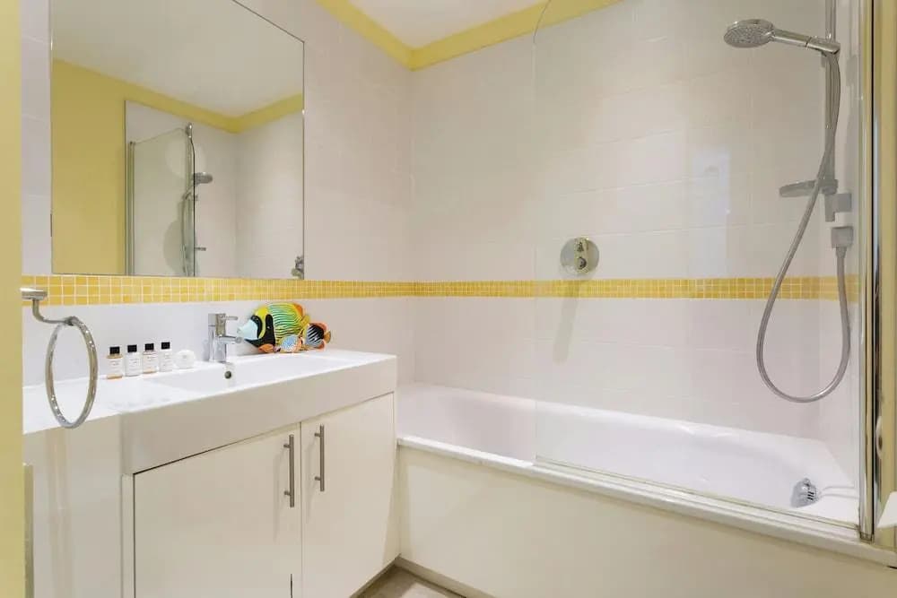Somerset Square by Onefinestay - photo 22