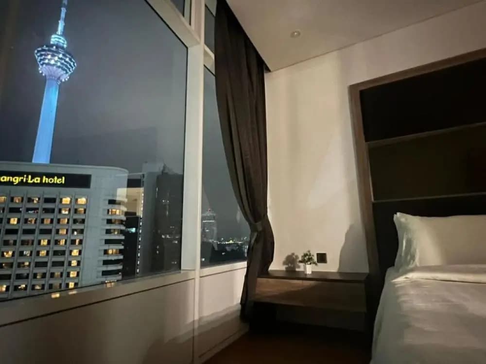 Vortex Suites KLCC By Castel - photo 1