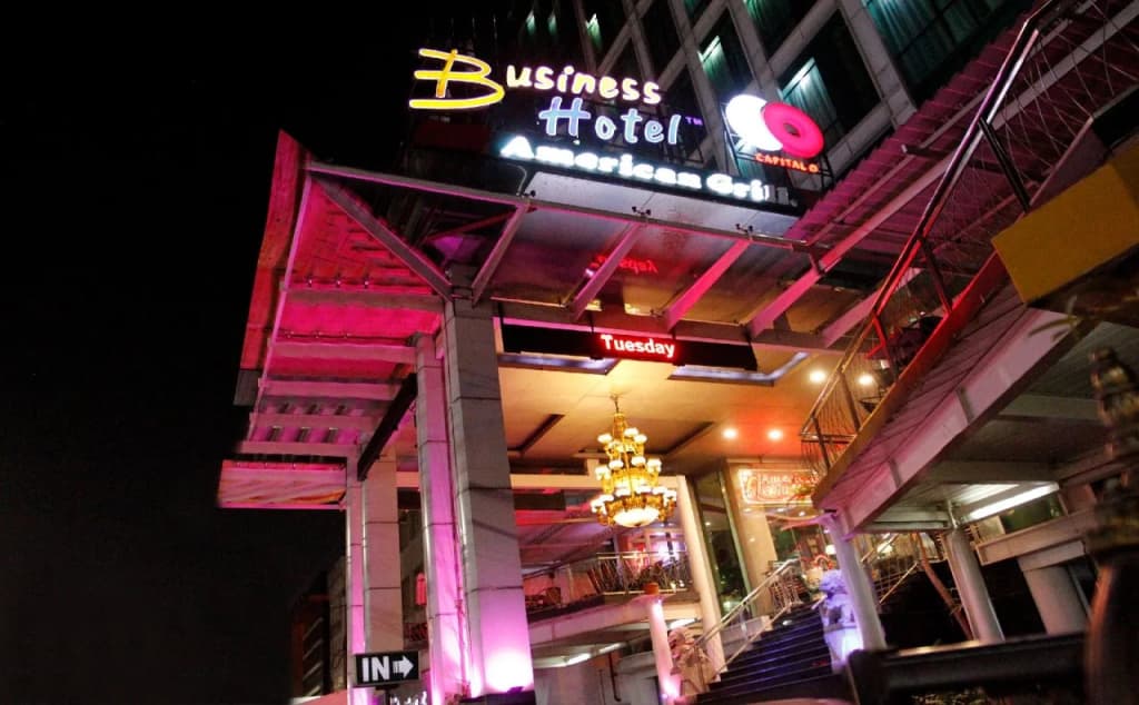 Business Hotel Tomang - photo 22