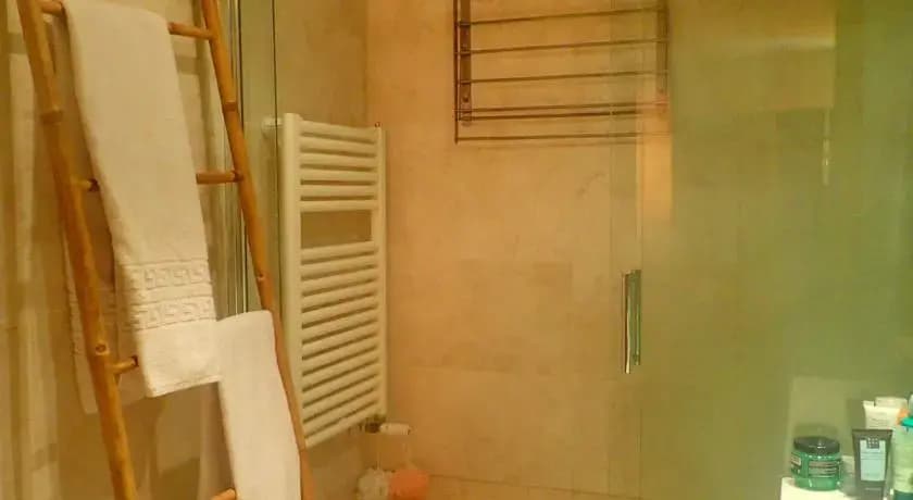 LxRiverside Suite Apartment - photo 4