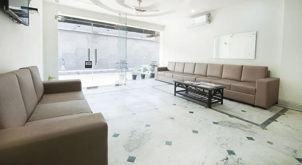Hotel Aerodrome - photo 2