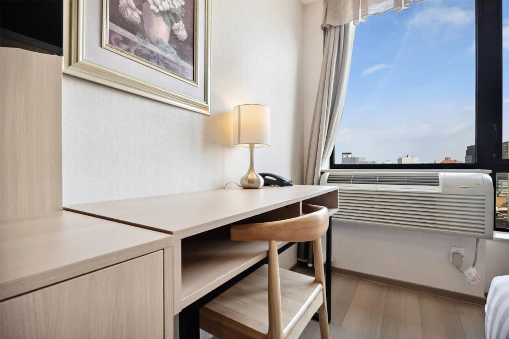 Ramada by Wyndham Flushing Queens - photo 5