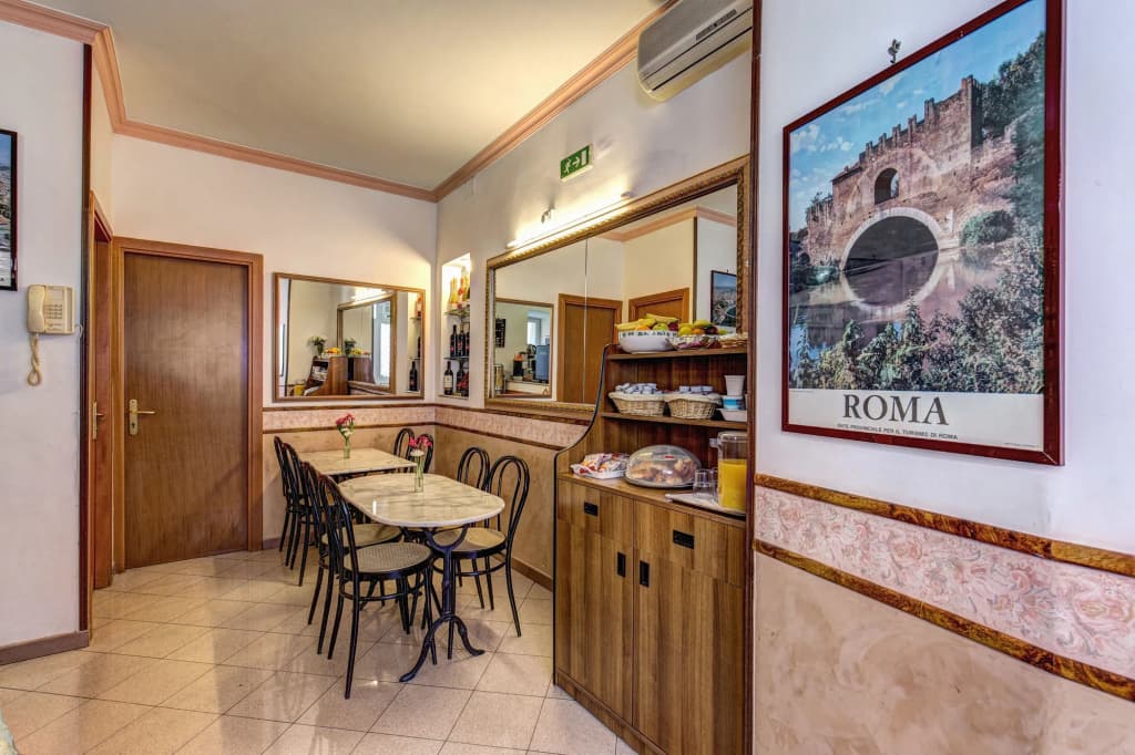 Hotel Giuliana - photo 17