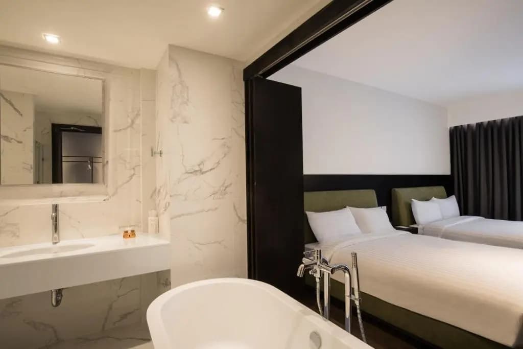 S Ram Leisure Hotel - photo 2