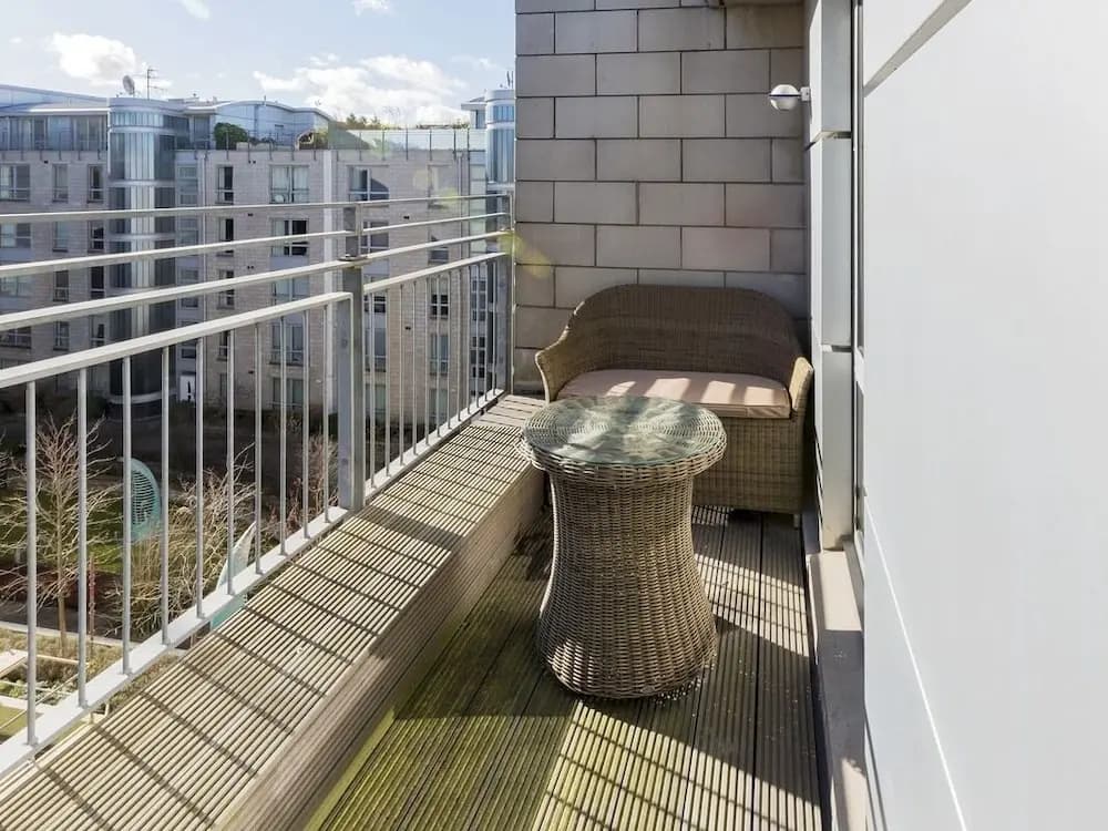 Luxurious Braemore City Centre Apartment - photo 11