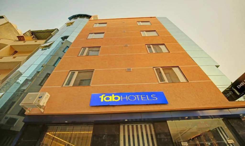 FabHotel Emblem Suites - photo 1