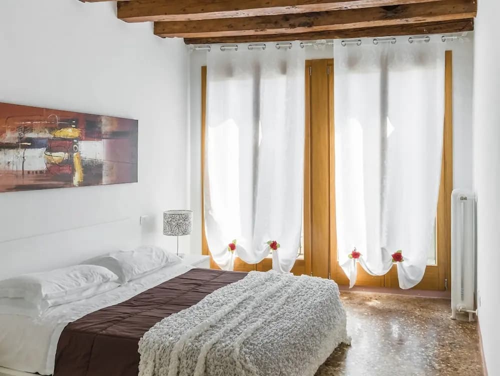 Accademia Charm Apartments - photo 3