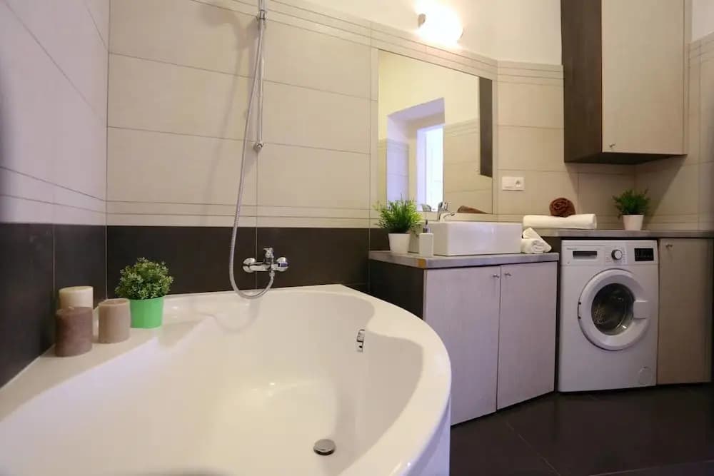 Large Wenceslas Square Apartment - photo 7