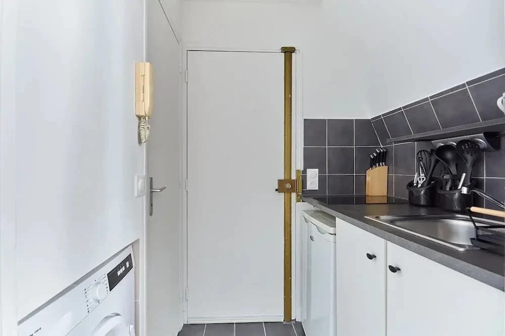 Charming 1 Bedroom Flat Heart of Marais - photo 11
