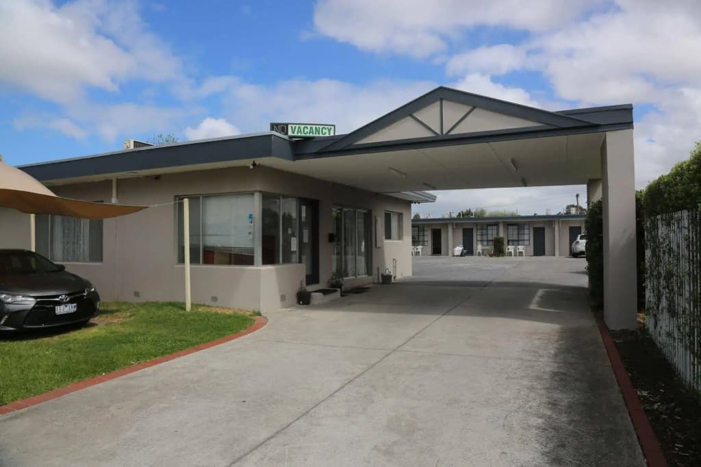 Beaconsfield Lodge Motel - photo 9