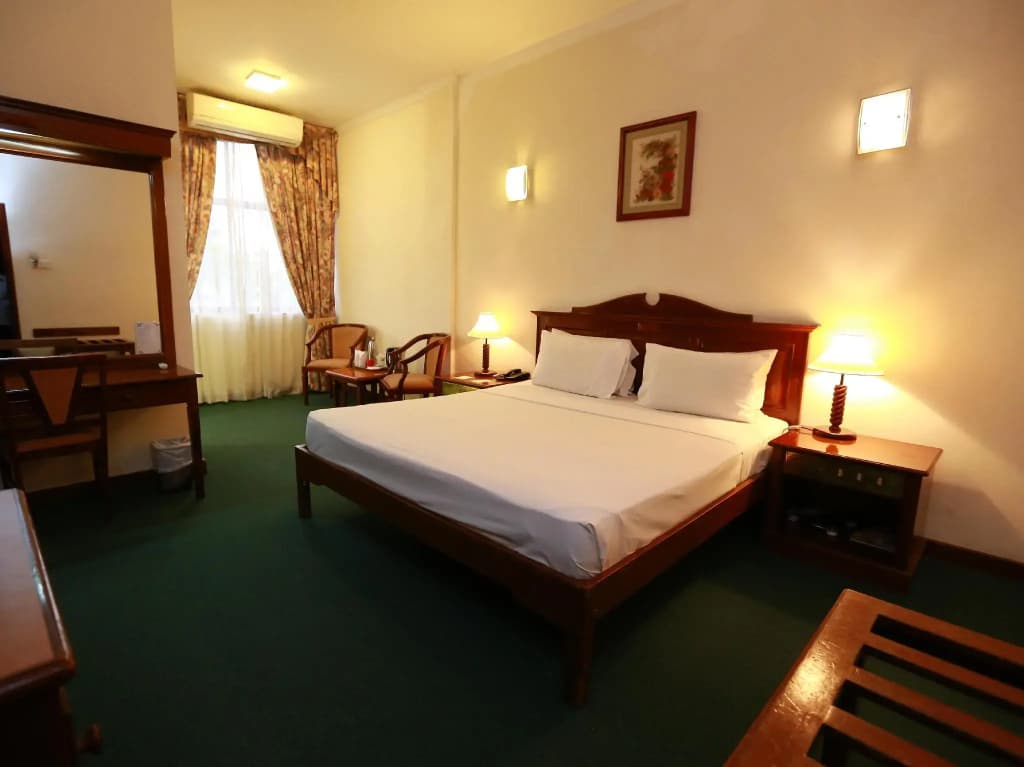 Hotel Sapphire - photo 3
