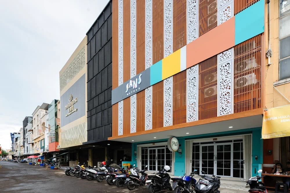 Sans Hotel Cengkareng - photo 18