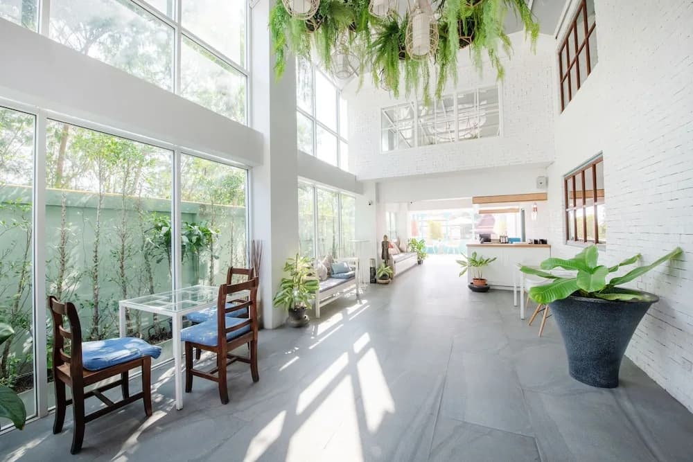 Blooming Hill Boutique Suites - photo 21