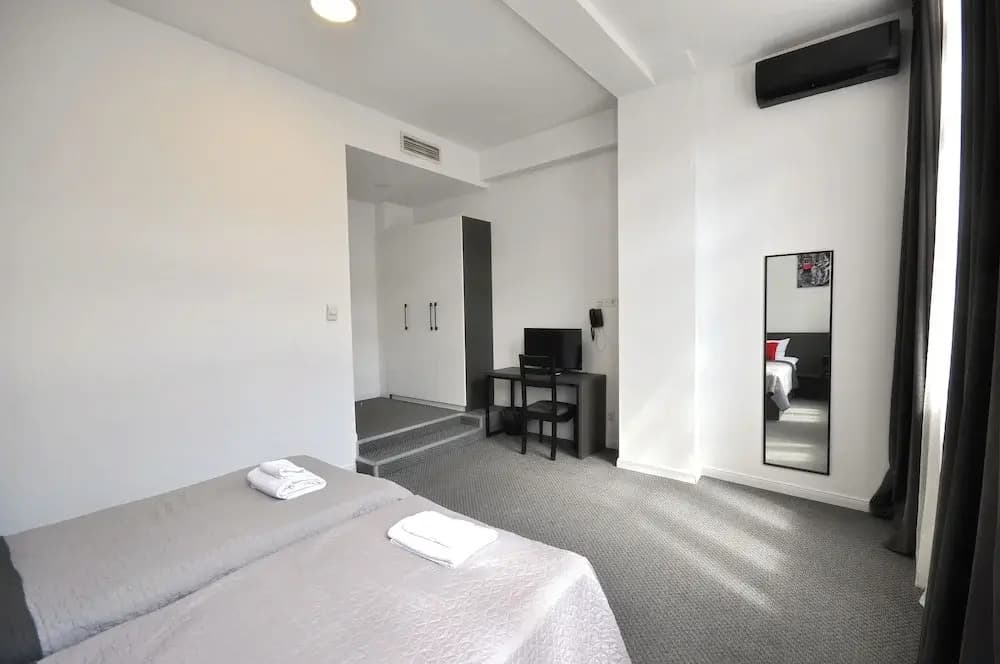 Median Inn - photo 4
