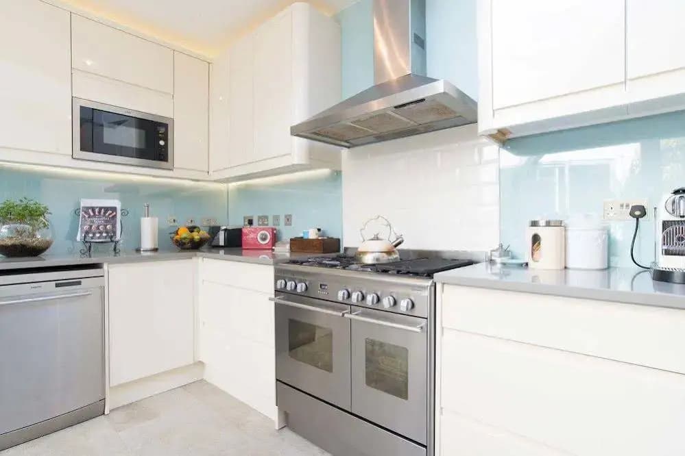 Veeve - Fulham Apartments - photo 27