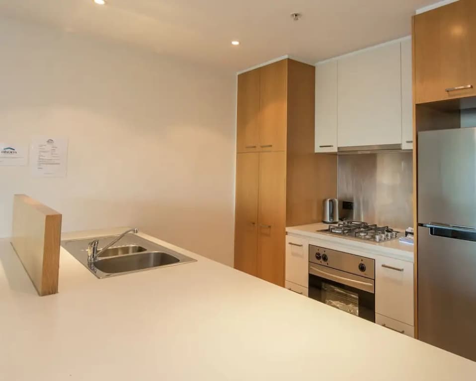 Exquisite Apartments Docklands - photo 24
